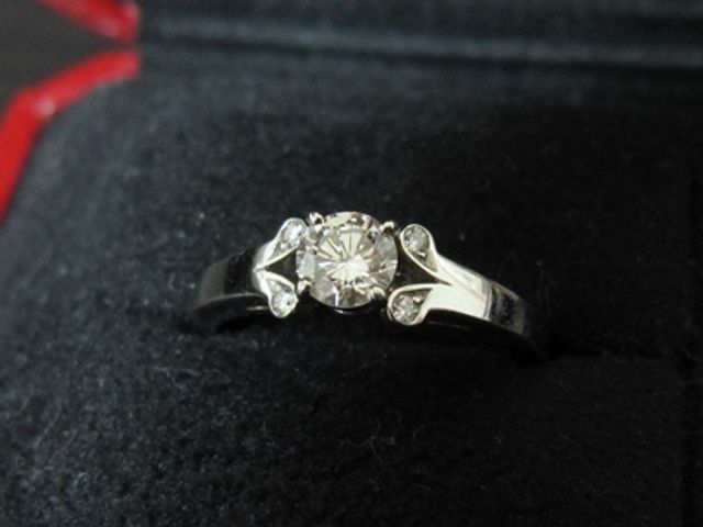 彼女の好きなブランドだったのと、デザインが綺麗だった。