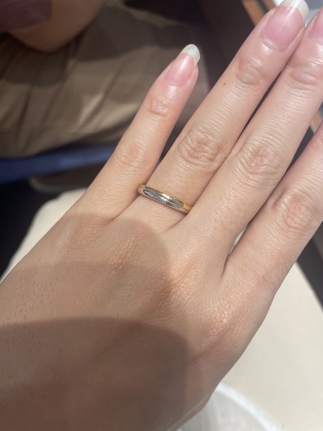 金色のラインが入ってるのが欲しかったのでドンピシャでした！