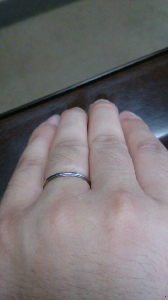 カルティエの結婚指輪です