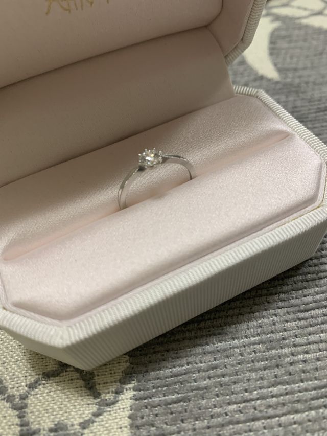 ダイヤがとてもきれいで輝いています✨