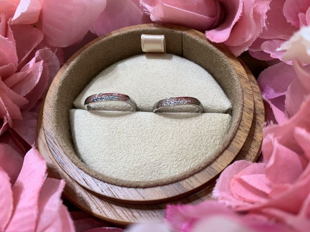 メンズには珍しくダイヤモンドが埋め込まれています。