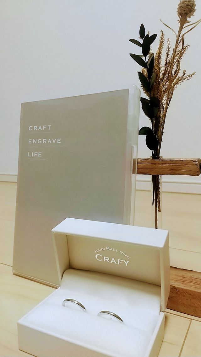 手作りの様子を編集されたDVDとボックス