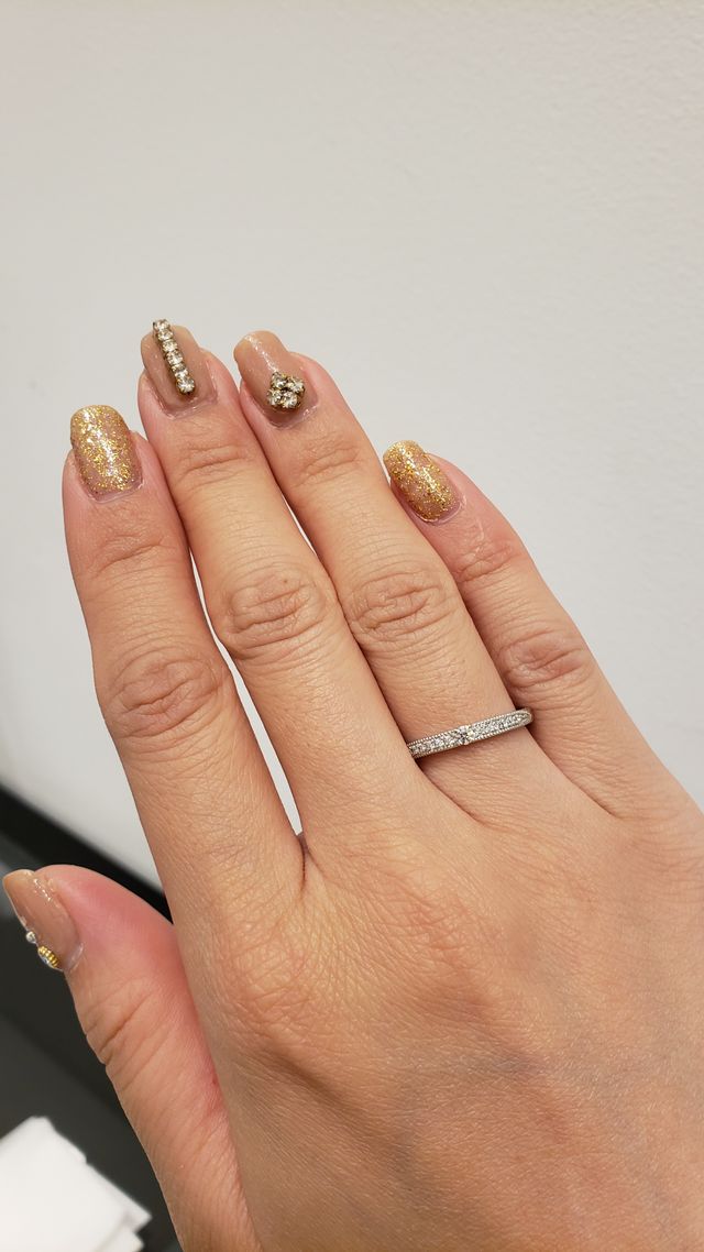 婚約指輪の様なハーフエタニティでした！ミル打ちがゴージャス！