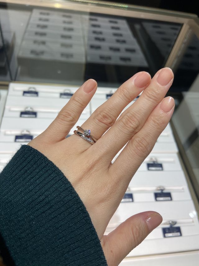 キラキラした白い光が特徴的でした。