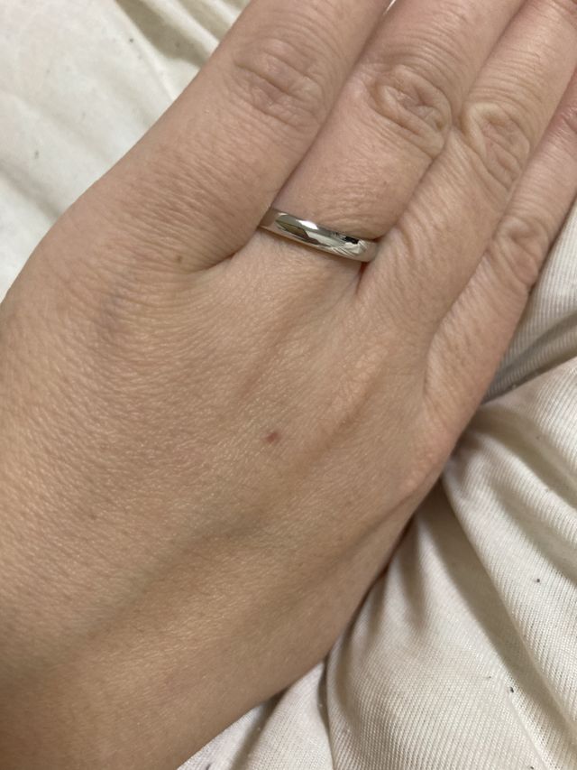 シンプルなプラチナリングだと値頃