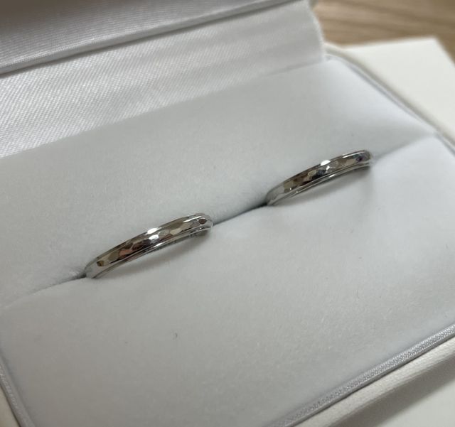 乱反射してさりげなくキラキラしてくれてかわいいです。