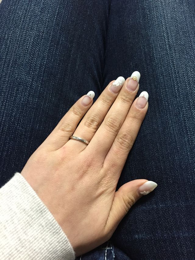 シンプルな丸いリング。裏面もオススメ