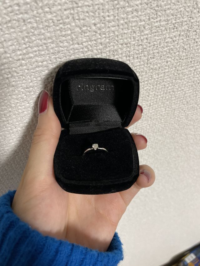 主人が婚約指輪を作ってくれました。