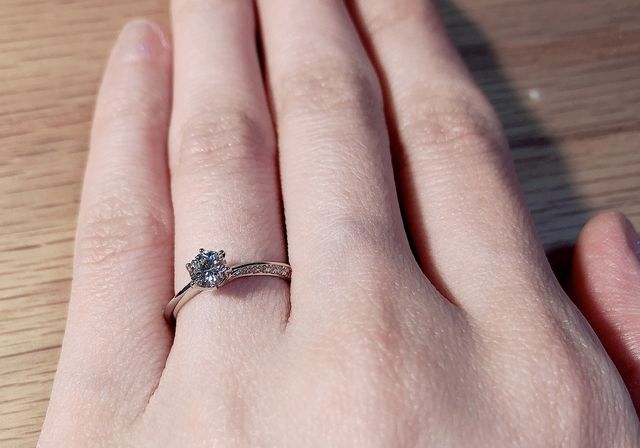 ダイヤの輝きがすごく綺麗です。