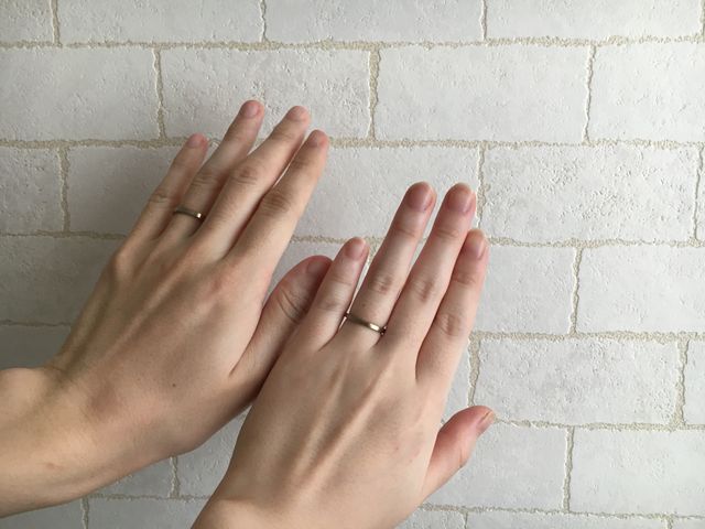 ホワイトゴールドの指輪です。