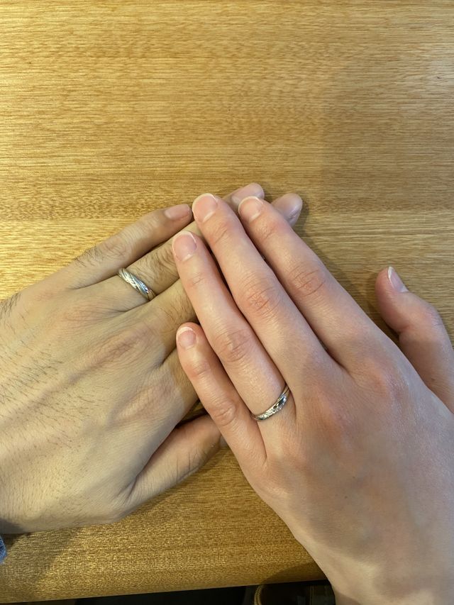 出雲大社のしめ縄をイメージした指輪です。