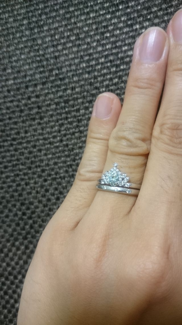 マリッジとエンゲージの重ね付けがしやすいデザインです