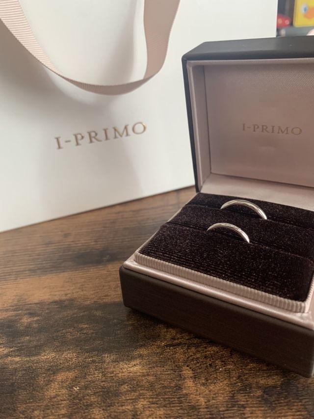 購入指輪のケース

夫婦になった証です。