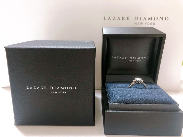 横からみた時のすてきなアームのデザインに一目惚れしました