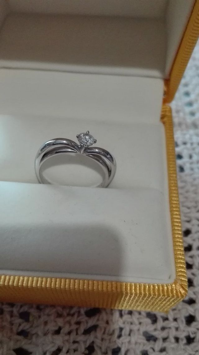 ダイヤが一粒。