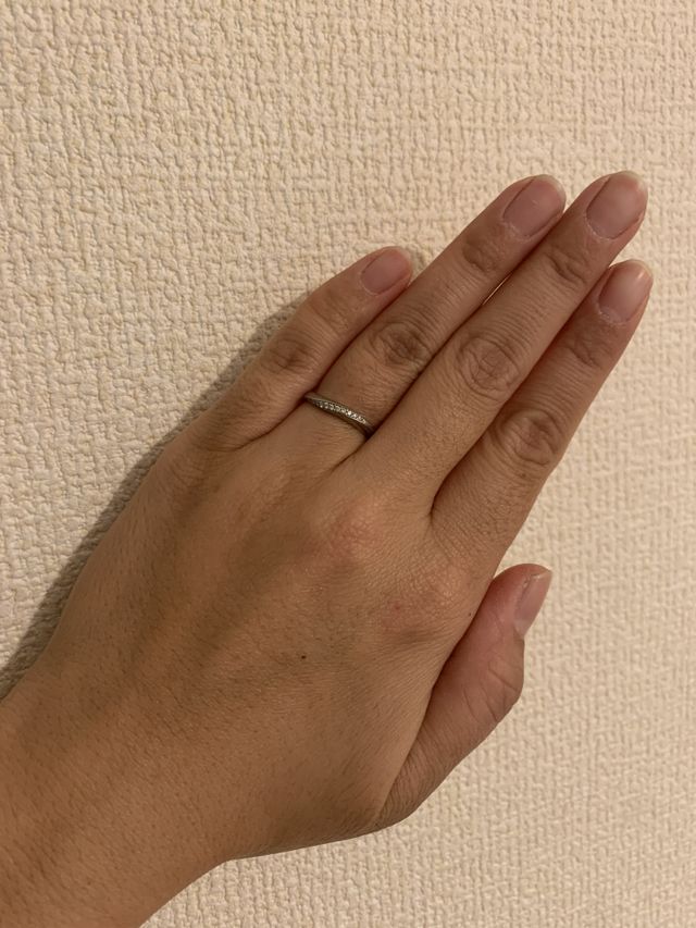 小さめでした。ダイヤの部分が回って内側によくきます。