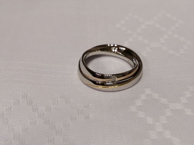 イエローゴールド、ピンクゴールドのラインを入れて作りました。