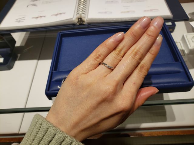 中央にダイヤがあるタイプです。