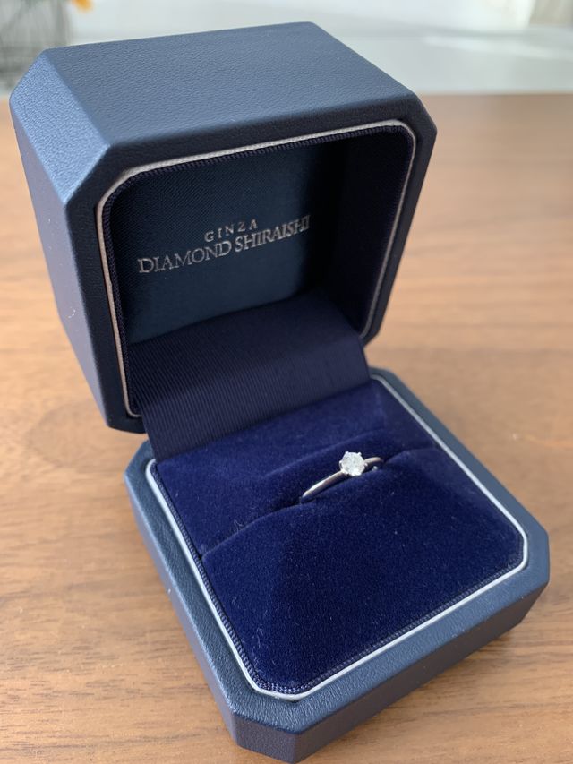 小ぶりでTHE婚約指輪といった感じです！