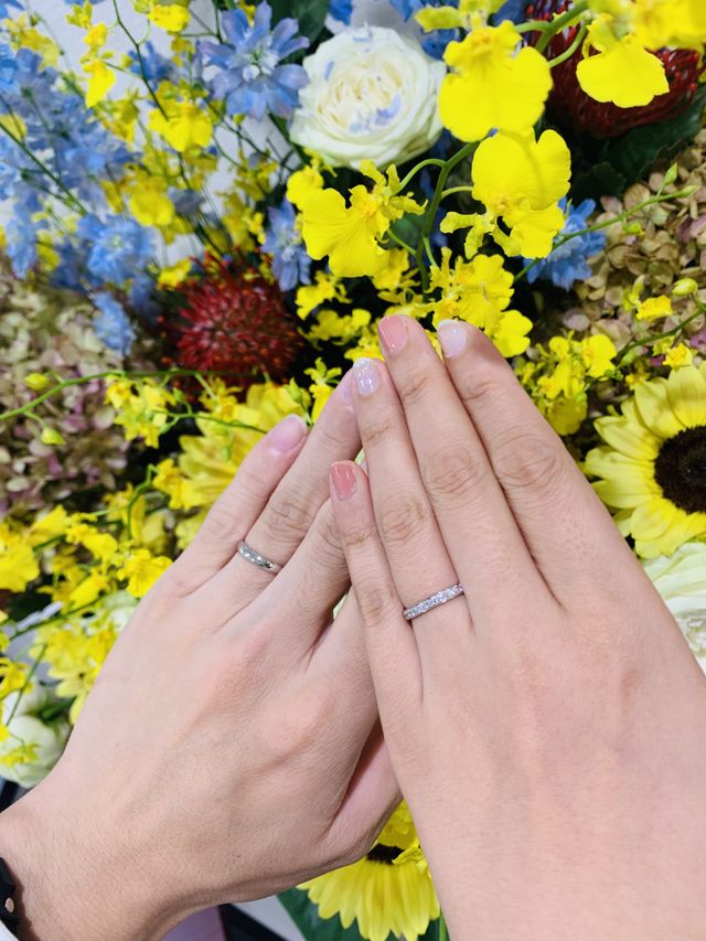 左が旦那さん右が私の指輪です。