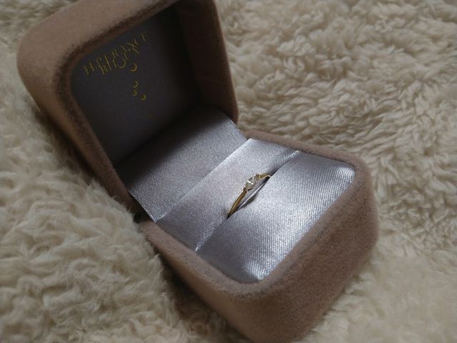 マーキスカットが横になったデザイン