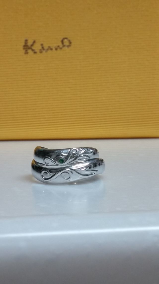 上が私、下が夫の指輪です