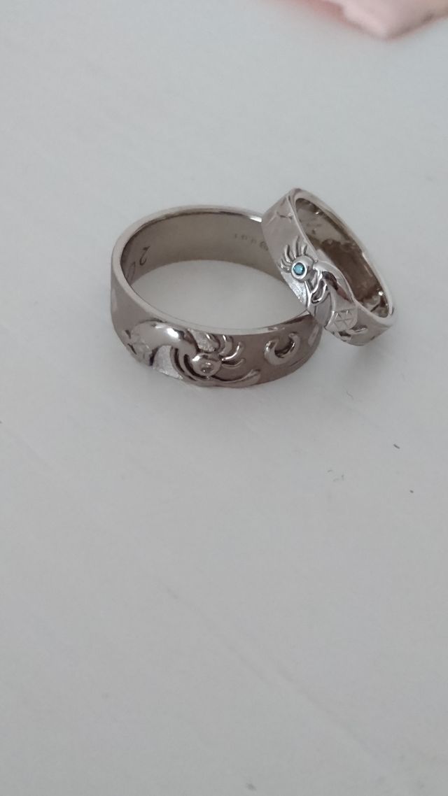 ココペリがメインのデザインです。内側は桜の花びらです。