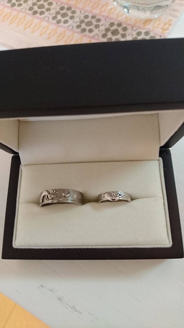 生涯身につけるものなので、お互いに好きなデザインにしました。