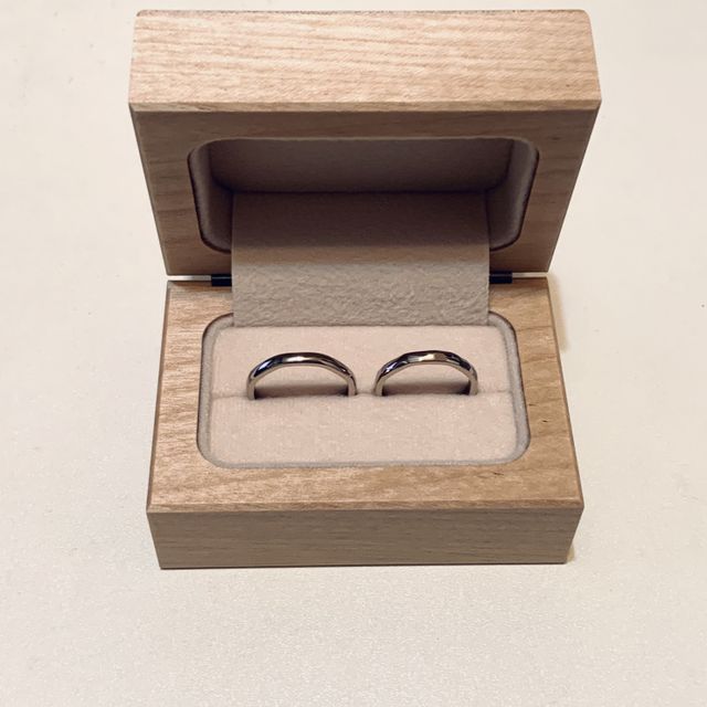 2人とも肌馴染みが良かったホワイトゴールドしました