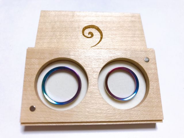 ソラの指輪は軽く、色がついていて、とても可愛いです