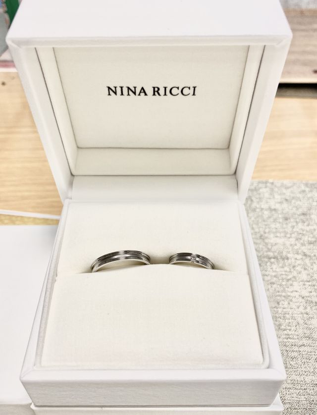 主人の結婚指輪が入らなくなった為、今回は買い直ししました。