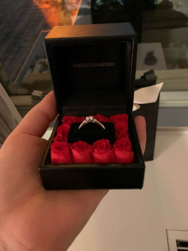 ティーローズとローズBOXを合わせて最愛を意味します