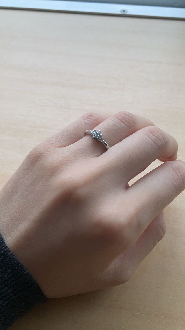 メレを両サイドに入れました