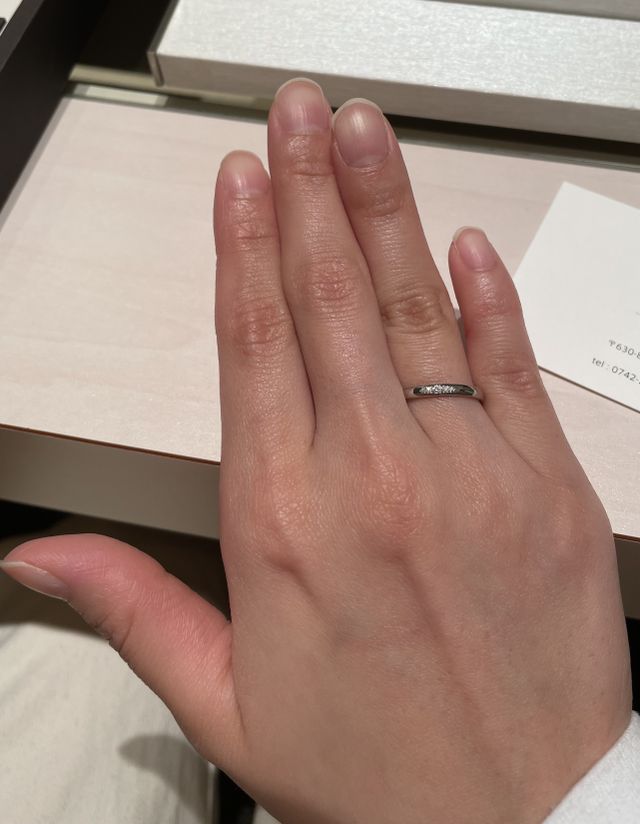 ダイヤがとても素敵でした。すっきりしたデザインでした。