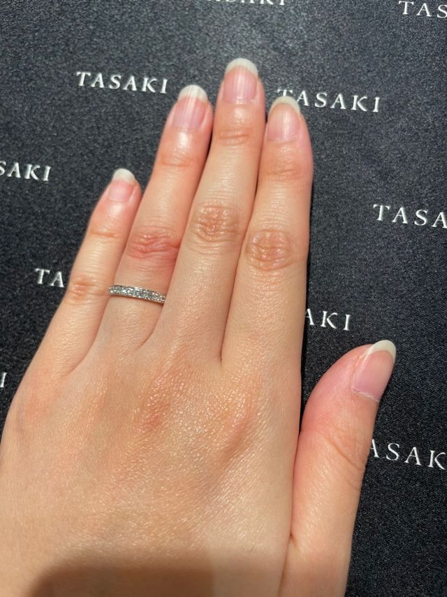 ハーフエタニティリング