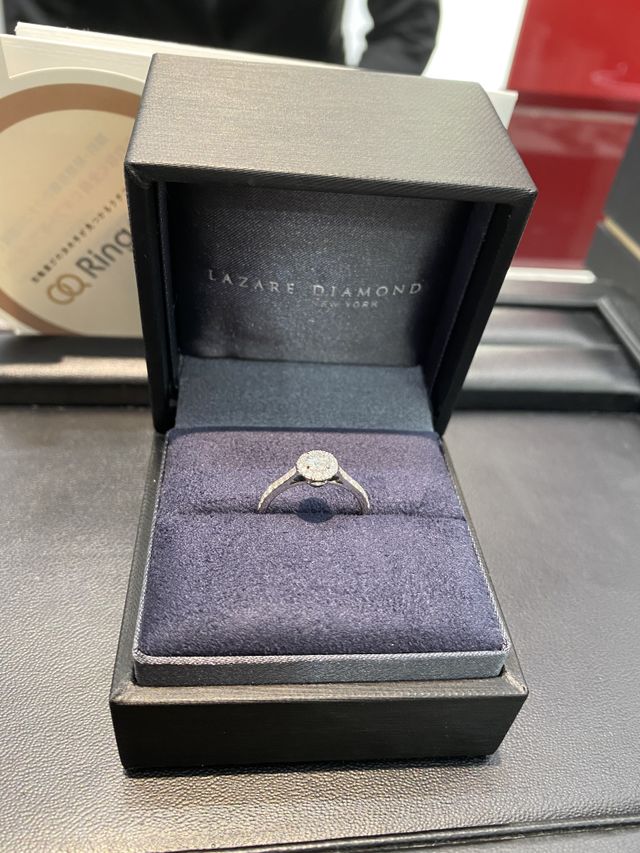 黒を基調にしたBOX