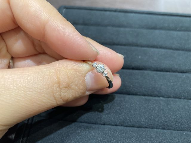 シンプルなストレートのリング