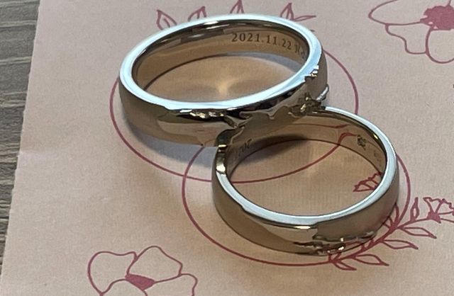 素材はPt900です。