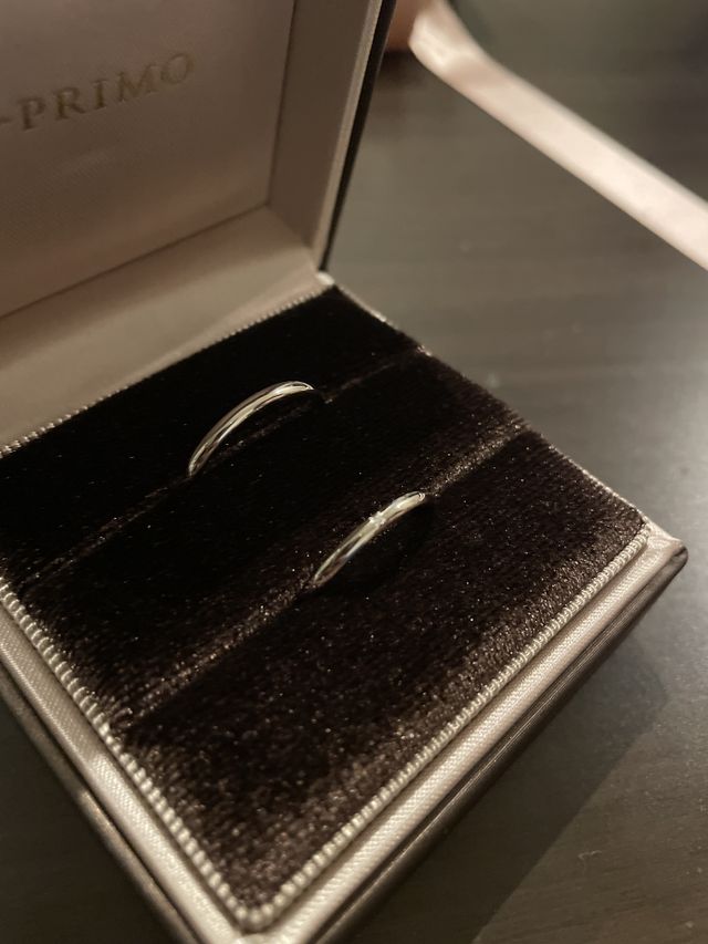 ゴールドピンクゴールドで内側の色を変えたところがポイントです