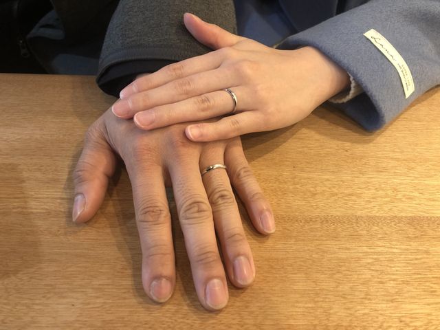 シンプルで人とあまり被らない物を探していて出会いました。