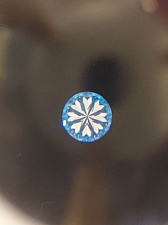 選んだダイヤのハート&キューピッドを撮影させてもらいました。