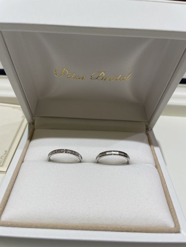 ペアで並べて撮りました。