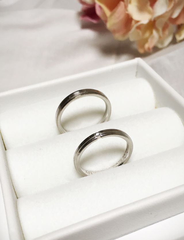 シンプルで太めのデザインです