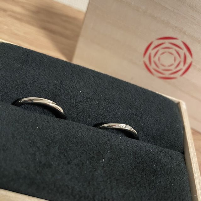 木箱に入って納品された指輪を開けるときわくわくしました。