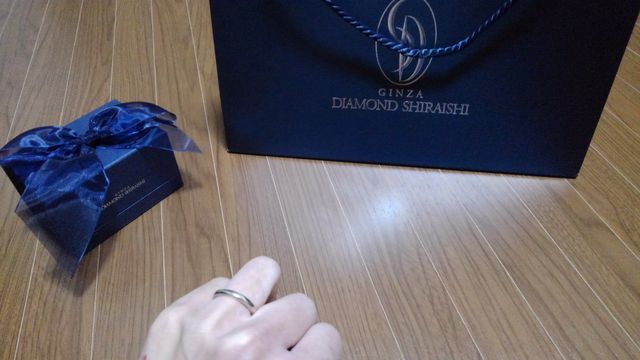 結婚指輪です。もう片方は彼女が持っています。サイズぴったり！