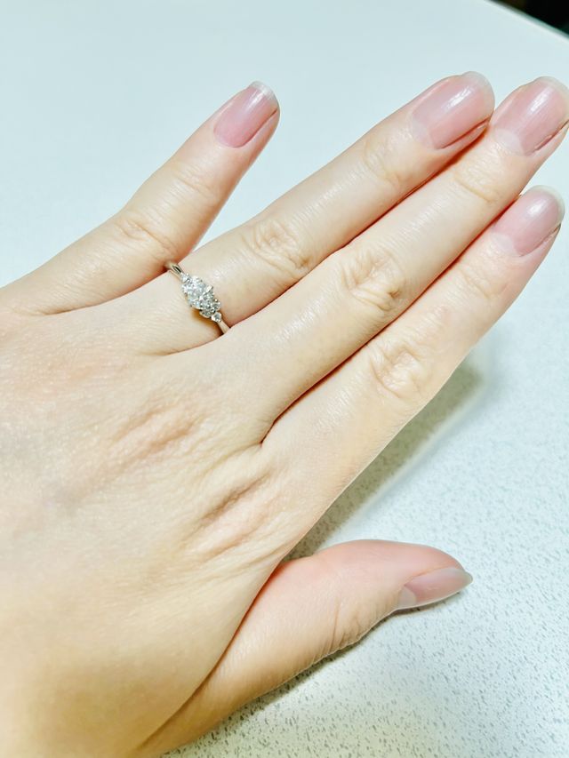 鑑定書付きのダイヤモンドを購入し、加工して頂きました。