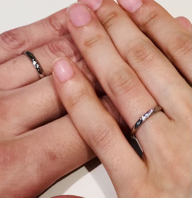 ペアの結婚指輪です。