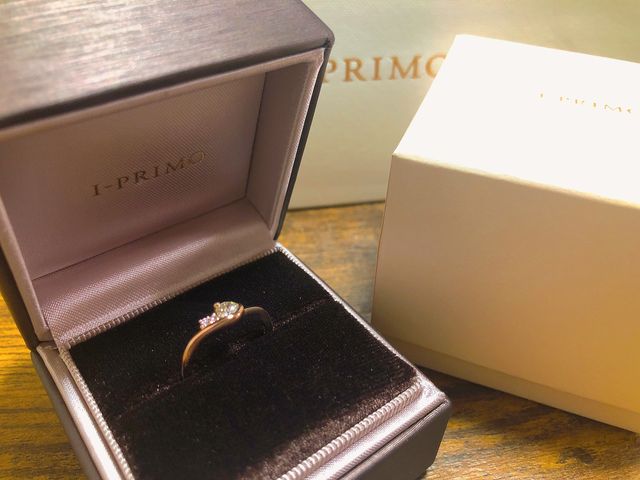 シルバーとゴールドの2色の珍しいリングに一目惚れしました