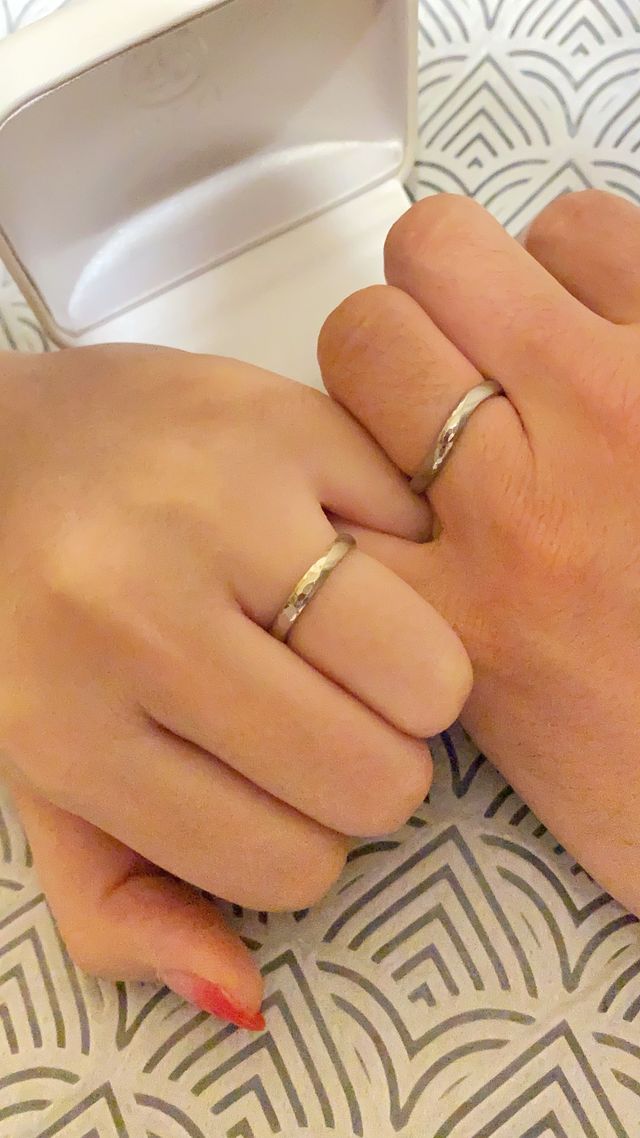 自分たちでデザインした指輪