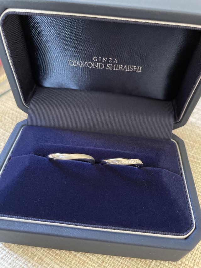 流れ星みたいにキラキラしたデザインに惹かれました。